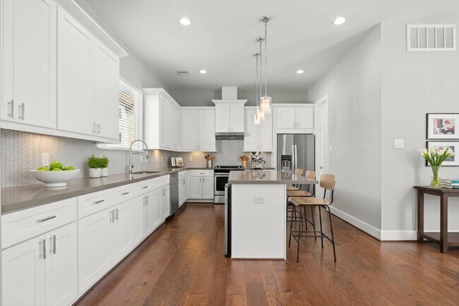 Foto del edificio - 1214 Upton St