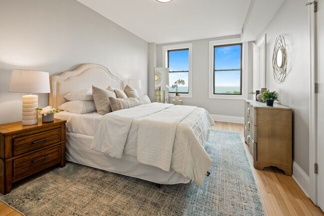 Foto del edificio - 7000 S South Shore Dr