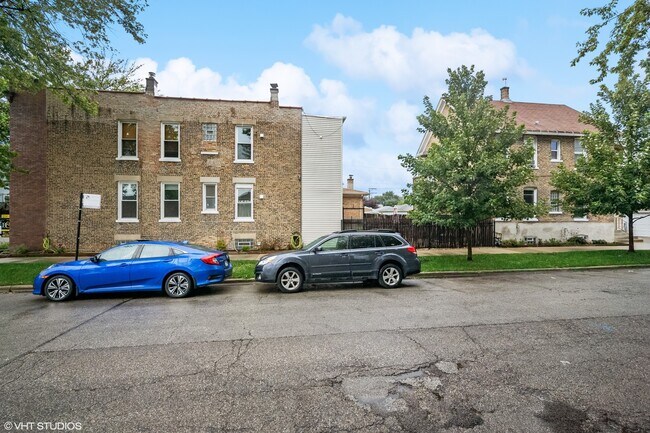 Foto del edificio - 3559 S Rockwell St