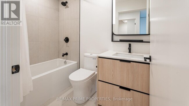 Building Photo - 1050 Eastern Ave