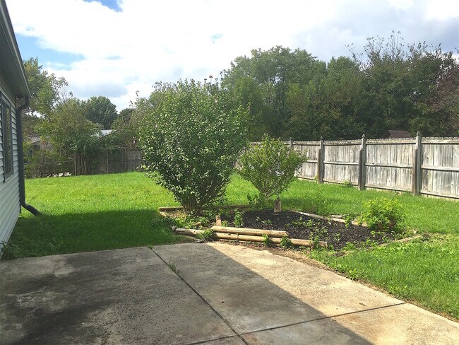 Building Photo - Fantastic Ranch 3 Bedroom 1.5 Bathroom hom...