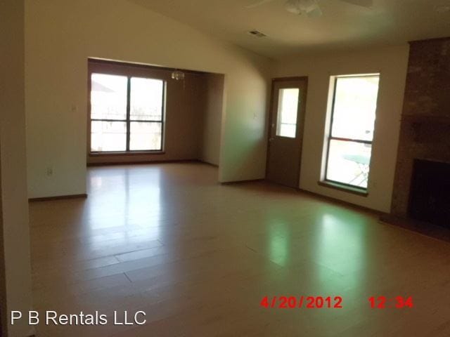 Building Photo - 3 br, 2 bath House - 3014 NE Lancaster Lane