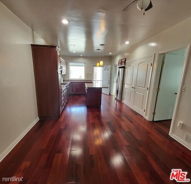 Building Photo - 4 br, 3 bath House - 1030 S St Andrews Pl