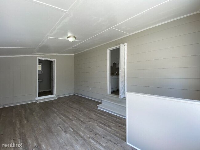 Building Photo - 3 br, 2 bath House - 107 Gill Street