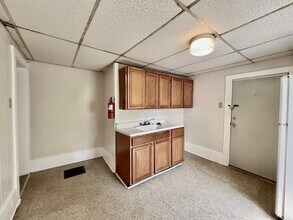 Building Photo - 103 Marion St