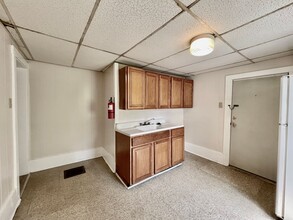 Building Photo - 103 Marion St
