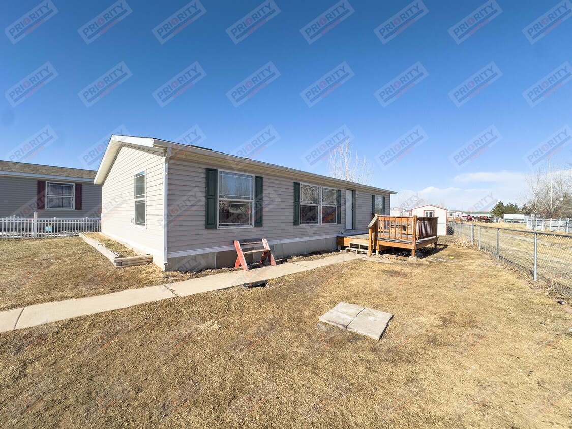 Primary Photo - 3 bedroom, 2 bath 1,232 sqft single-family...