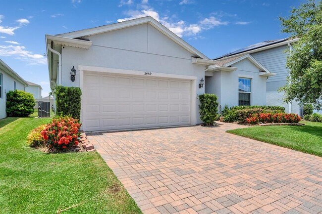 Foto del edificio - 3459 Current Ave