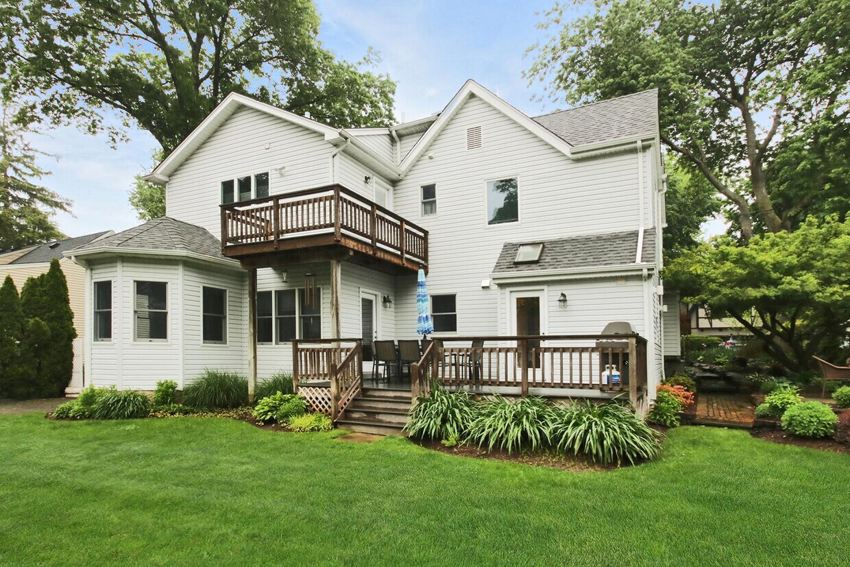 29 N Browning Ave, Tenafly, NJ 07670 House Rental in Tenafly, NJ