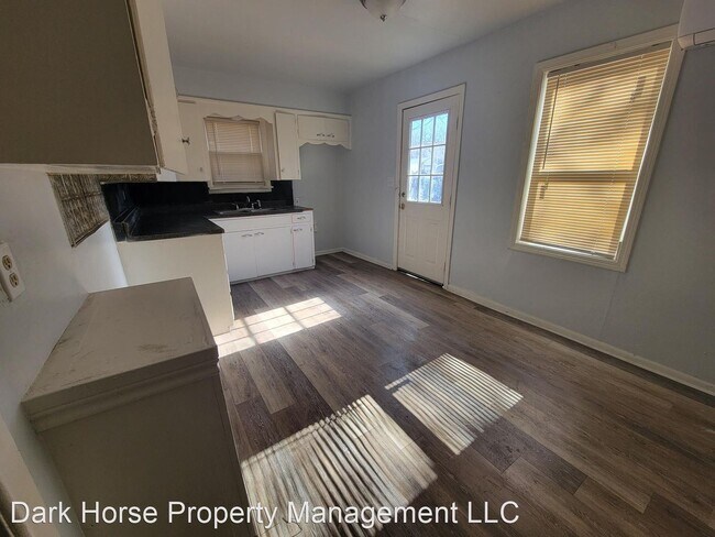 Building Photo - 2 br, 1 bath House - 617 Monroe