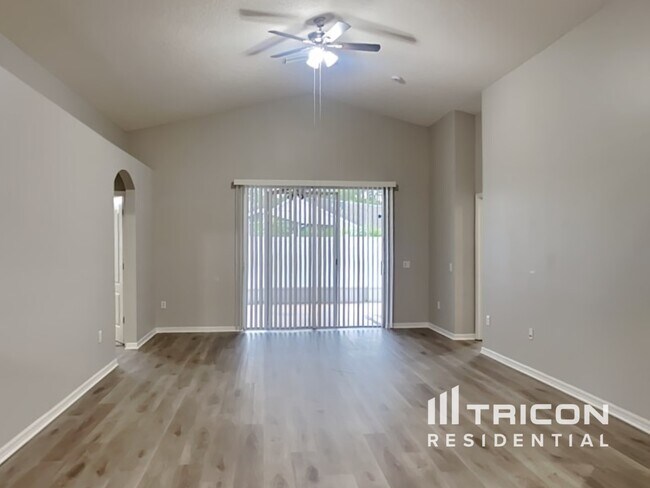 Foto del edificio - 6311 Chapel Pines Blvd