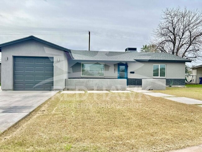 Photo - 909 W 17th Pl House