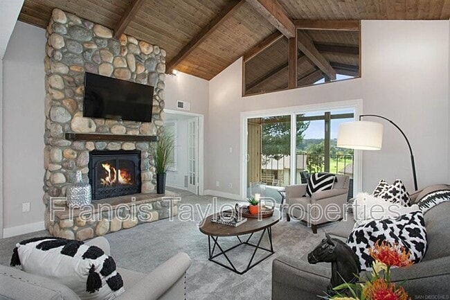 Building Photo - 912 Knoll Vista Dr