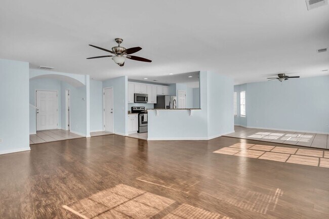 Building Photo - 2233 Blakers Blvd