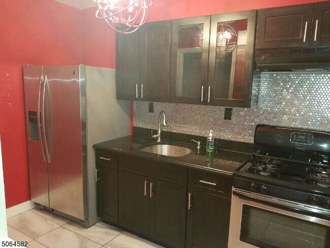 Foto del edificio - 500 S Center St