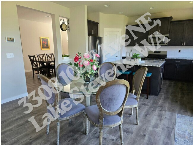 Foto del edificio - 3308 104th Ave NE