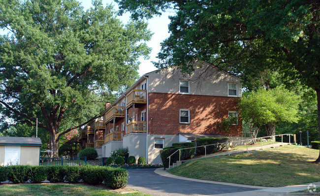 Building Photo - Winter Hill Apartments