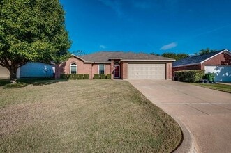 Building Photo - 3005 Dove Valley Ln