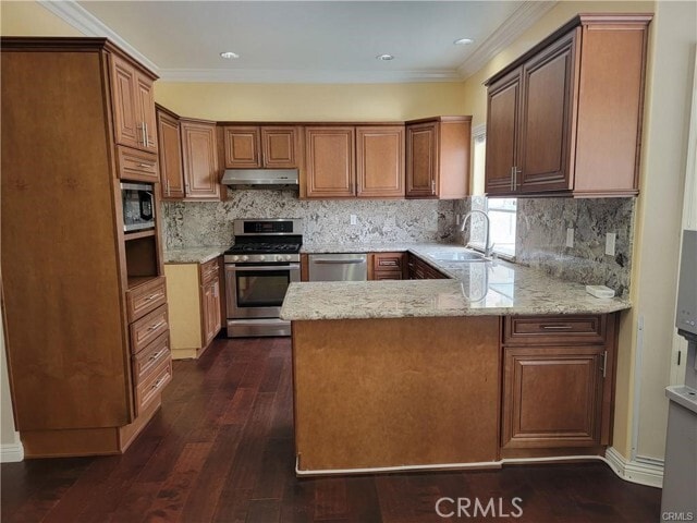 Building Photo - 2825 Plaza del Amo