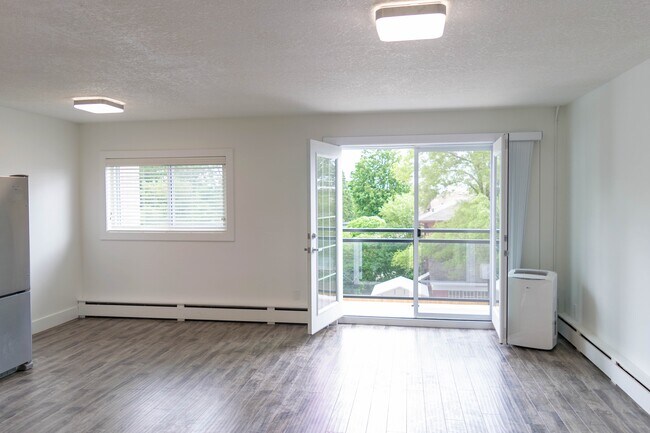 Building Photo - The Avalon Suites