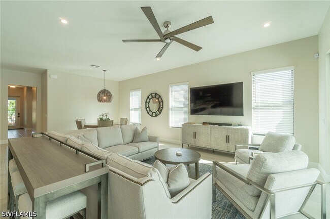 Foto del edificio - 822 105th Ave N