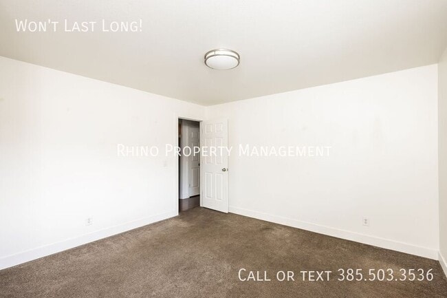 Foto del edificio - 1767 Willowbrook Dr