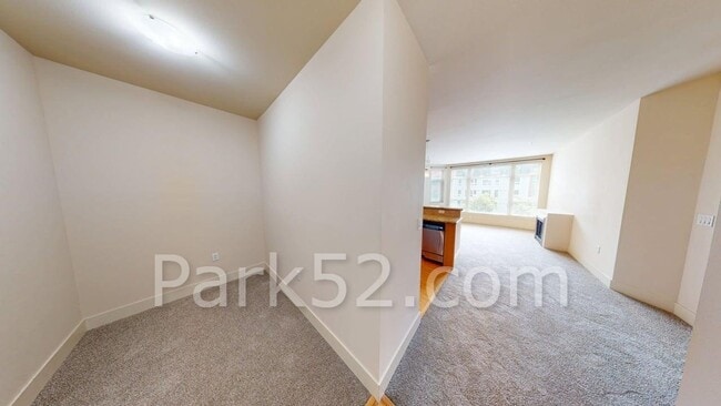 Building Photo - $250 Discount!! 1 Bedroom Condo in Downtow...