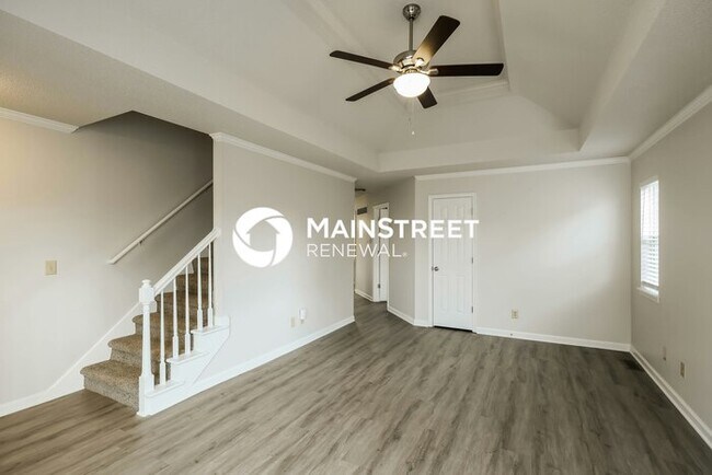 Building Photo - 4 Bedroom Pet-Friendly Home in SHELBYVILLE...