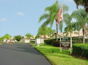 Building Photo - 3920 Bal Harbor Blvd