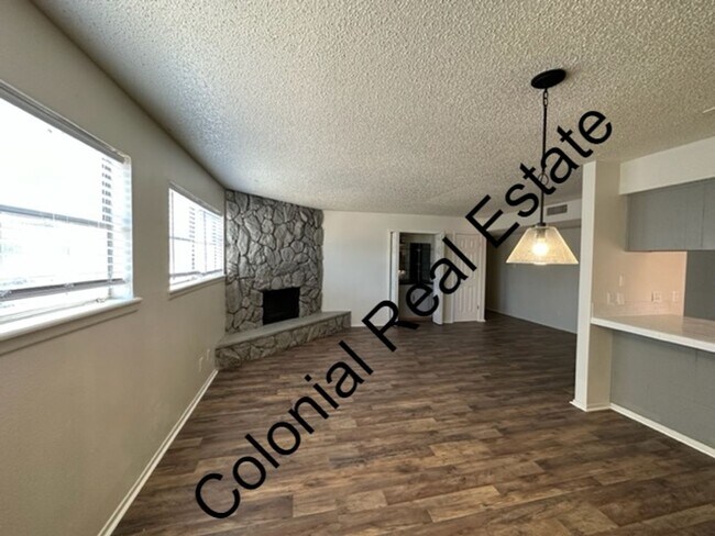 Building Photo - 309 Innsdale