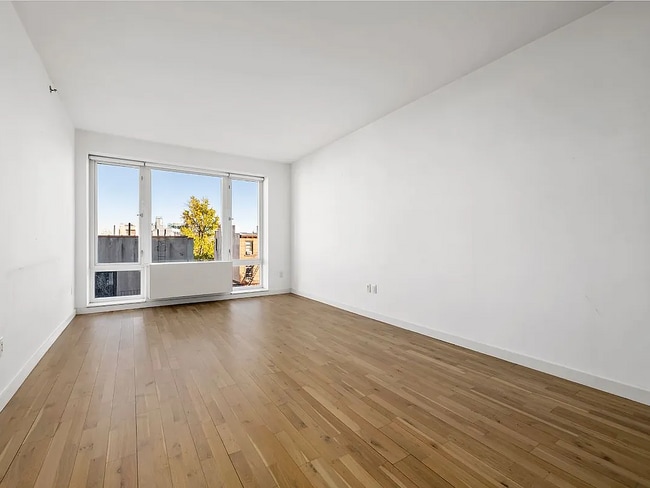 Foto del edificio - 545 Washington Ave