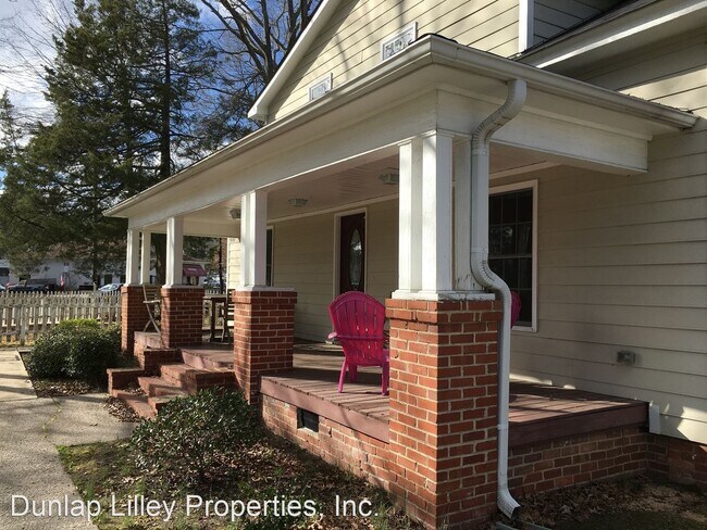 Building Photo - 6 br, 5 bath House - 410 W. Main St.