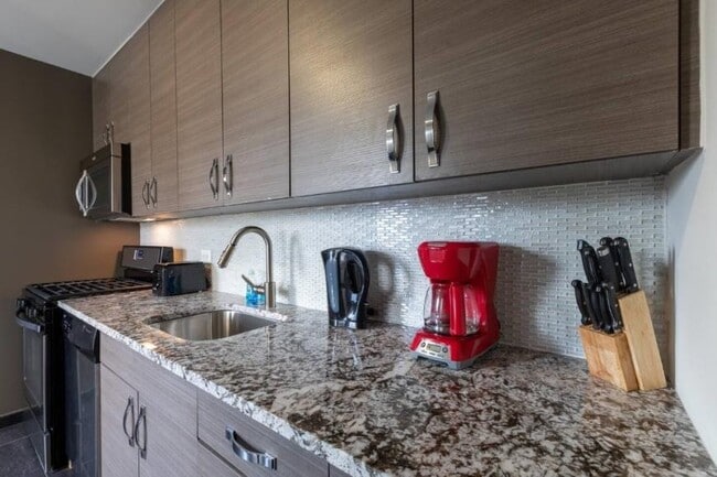 Building Photo - 2 bedroom in NEW YORK NY 10010