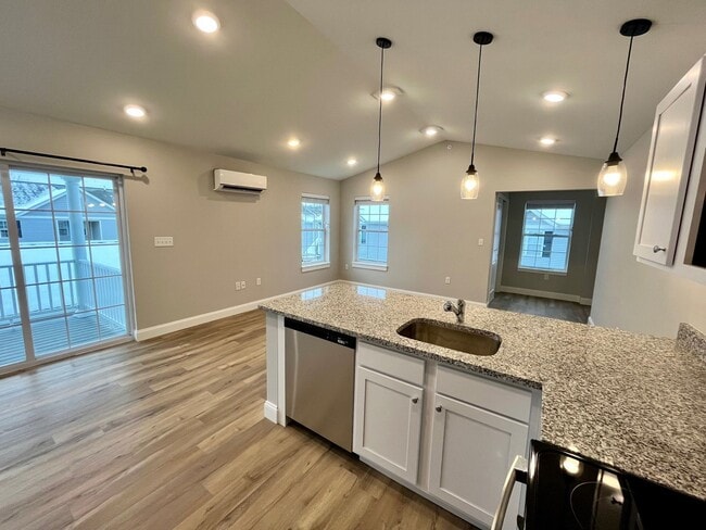 Building Photo - River's Edge Apartments