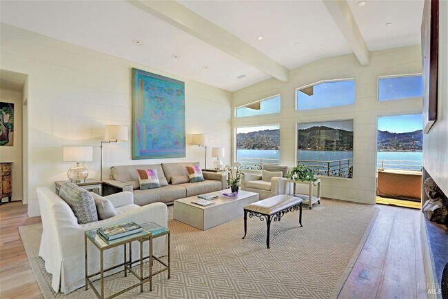 Foto del edificio - 55 W Shore Rd