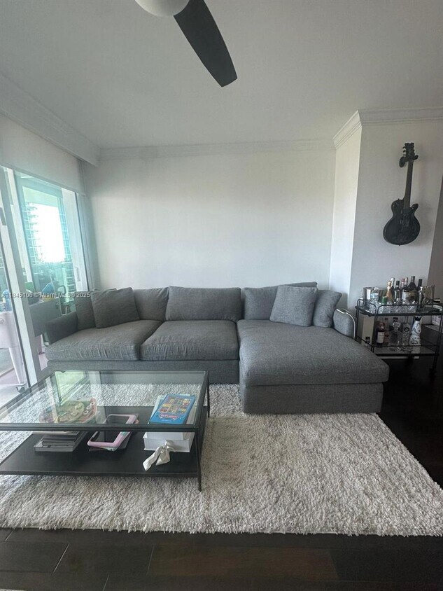 Foto principal - 19400 Turnberry Way