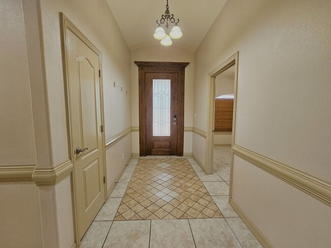 Building Photo - 5618 Ironwood Ct