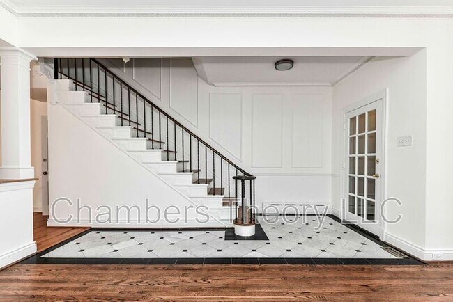 Foto del edificio - 3222 Klingle Rd NW