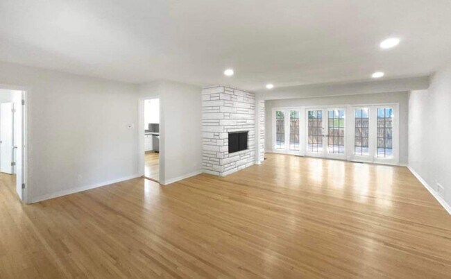 Building Photo - 4701 Winthrop Ave W