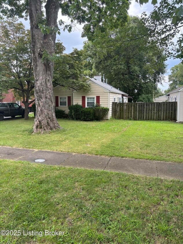 Foto principal - 2508 Hawthorne Ave