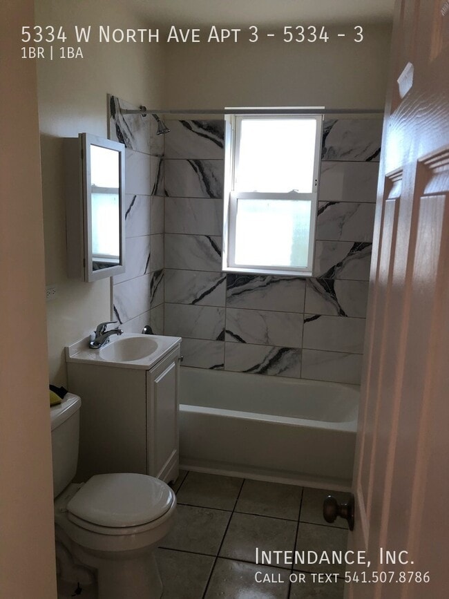 Building Photo - 5334 W North Ave