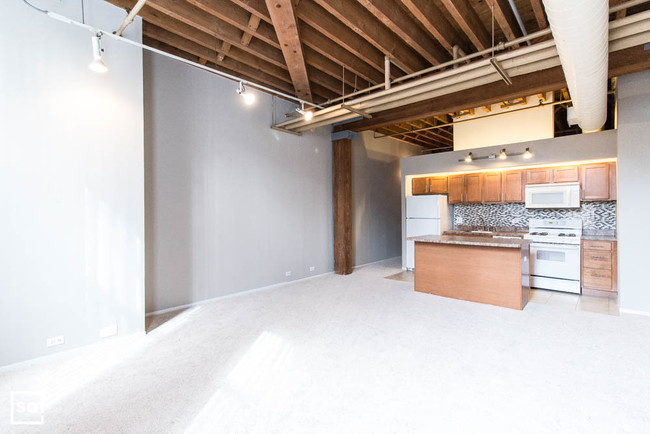 Building Photo - 1400 N Wells St