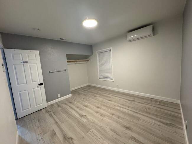 Photo - 1313 W 4th St Apartment