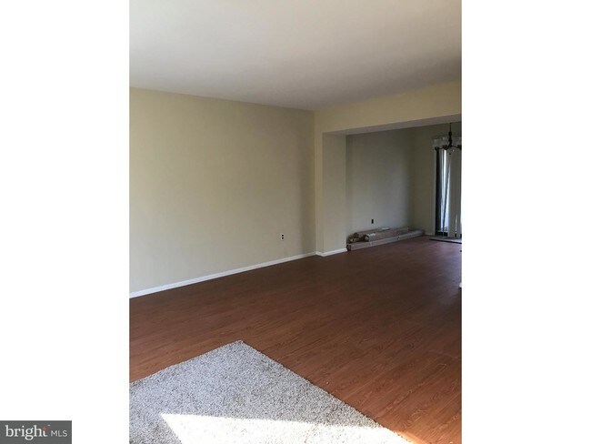 Building Photo - 109 Poplar Ct