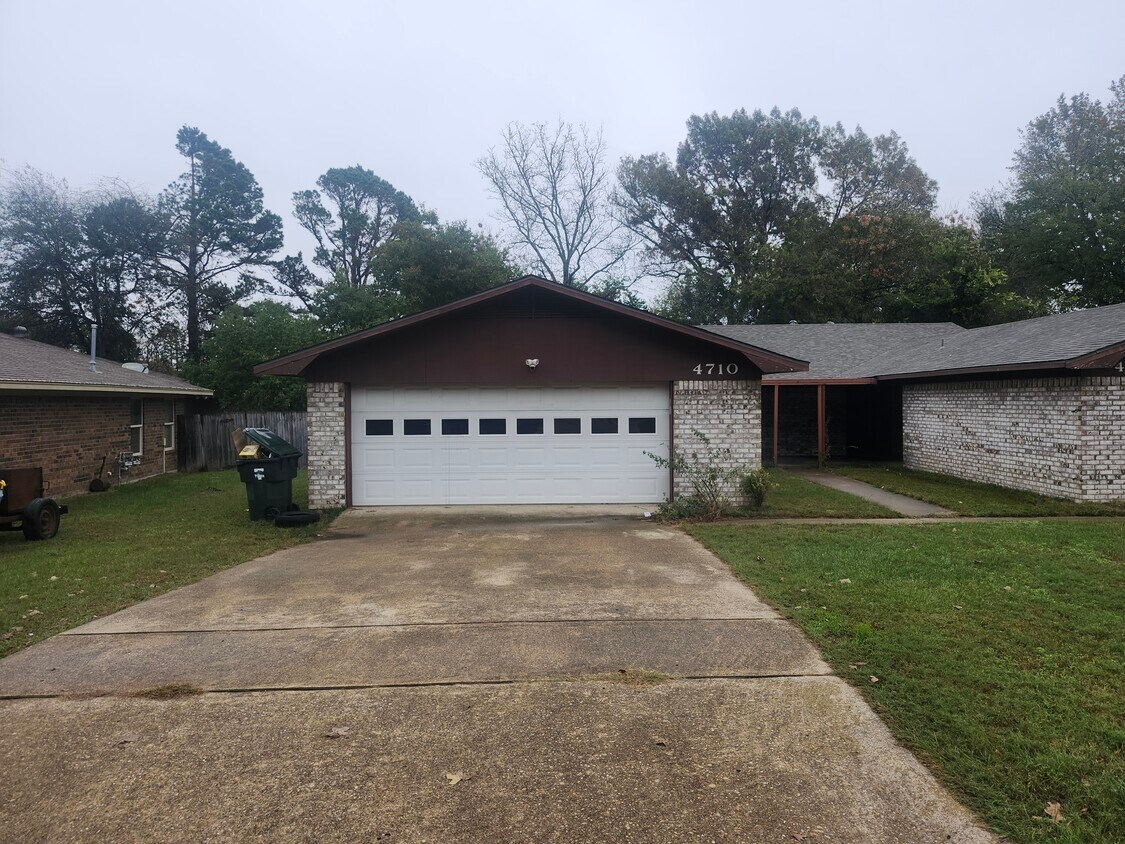 Primary Photo - 4710 Edinburgh Dr