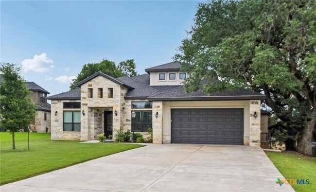 Foto del edificio - 6743 Misty Creek Ln
