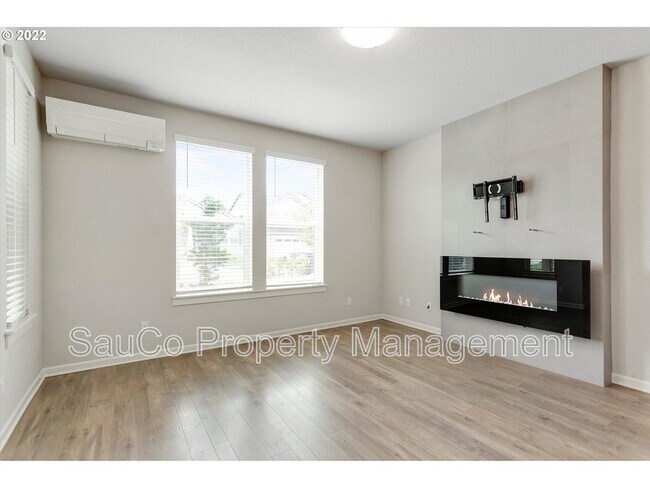 Foto del edificio - 8037 SE Engelmann St