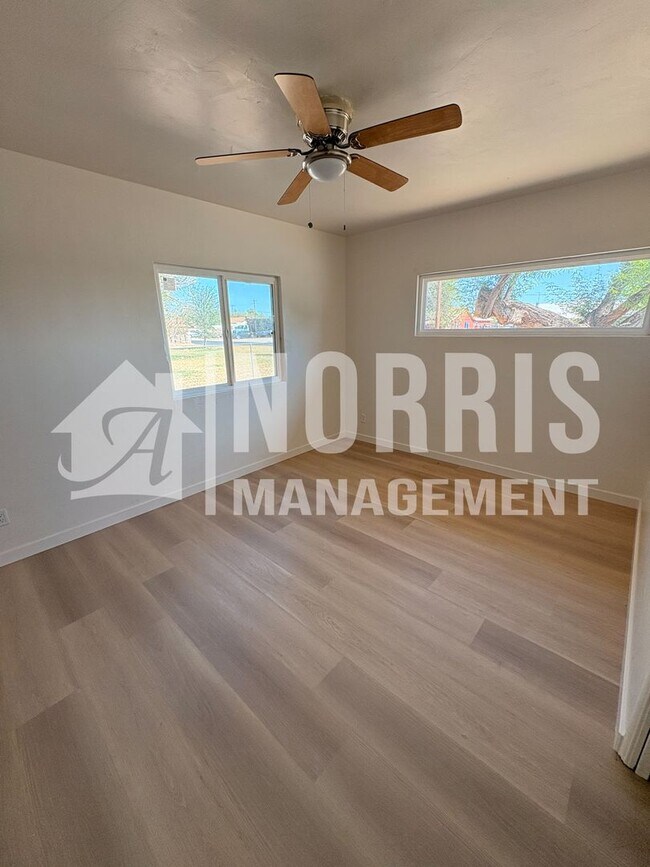 Foto del edificio - Remodeled Home with NO HOA