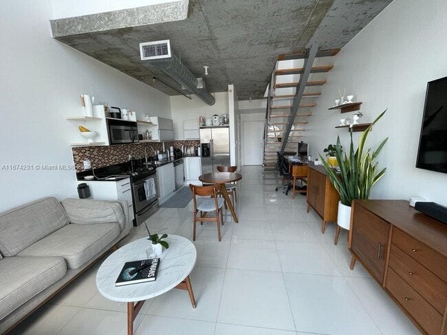 Building Photo - 690 SW 1st Ct