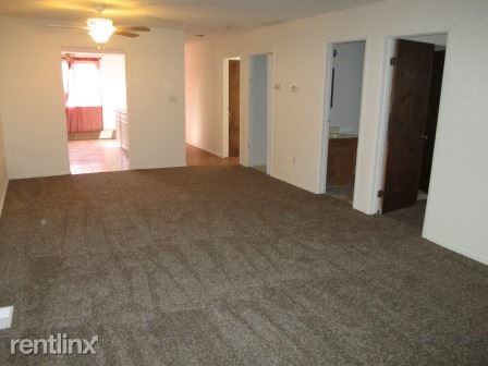 Foto del edificio - 2 br, 1 bath Duplex - 26131 Geneva St